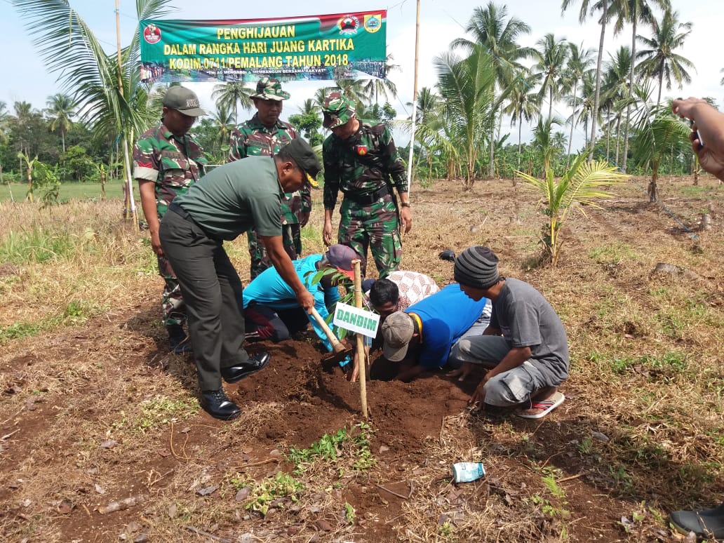 Kasdim 0711/Pemalang Pimpin Kegiatan Penghijauan Dalam Rangka Hari Juang Kartika Tahun 2018