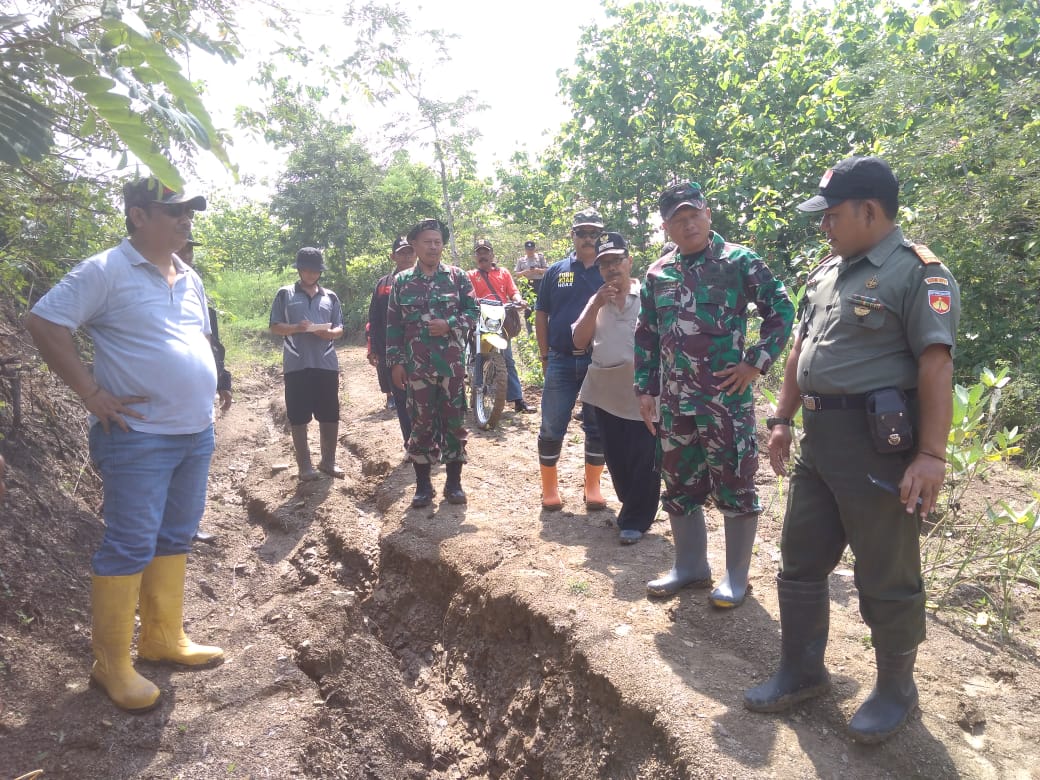 DANDIM 0711/PEMALANG TINJAU LOKASI  RENCANA  OPS TMMD    KE 104 TA. 2019 DI WILAYAH KODIM 0711/PEMALANG