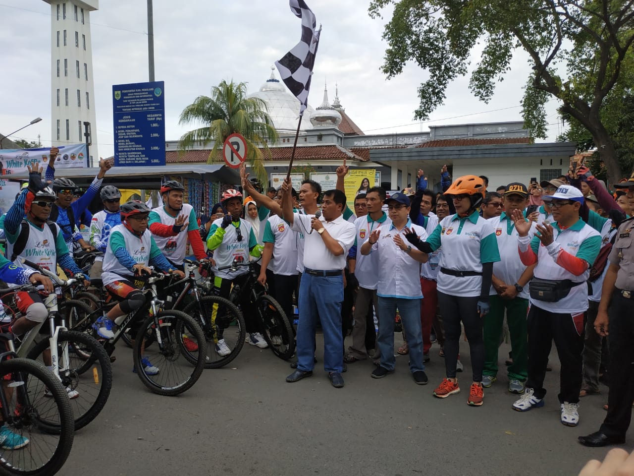 DANRAMIL 01/PEMALANG HADIR DAN IKUTI KEGIATAN SENAM PAGI BERSAMA DAN FUN BIKE