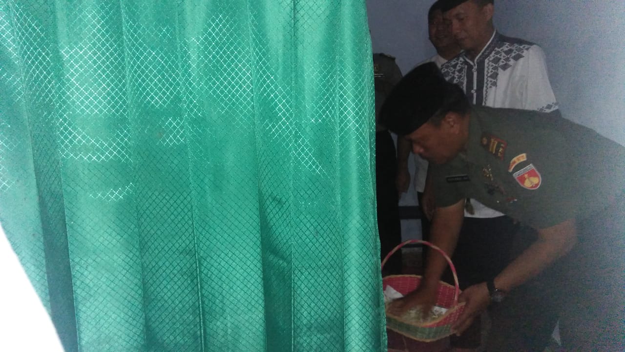 DANRAMIL 04/COMAL ZIARAH KE MAKAM LELUHUR