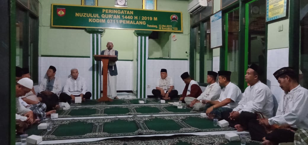 Kodim Pemalang Bersama Warga Sekitar Memperingati Nuzulul Qur’an 1440 H/2019