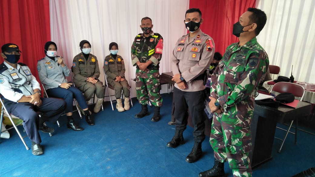 Prajurit Kodim Pemalang Laksanakan Pam dan Penyekatan Pemudik Lebaran