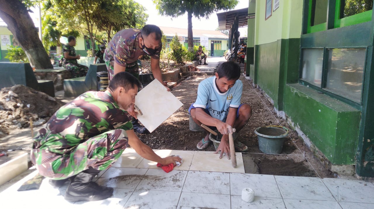 Kodim Pemalang Benahi Pangkalan dengan Pemasangan Keramil