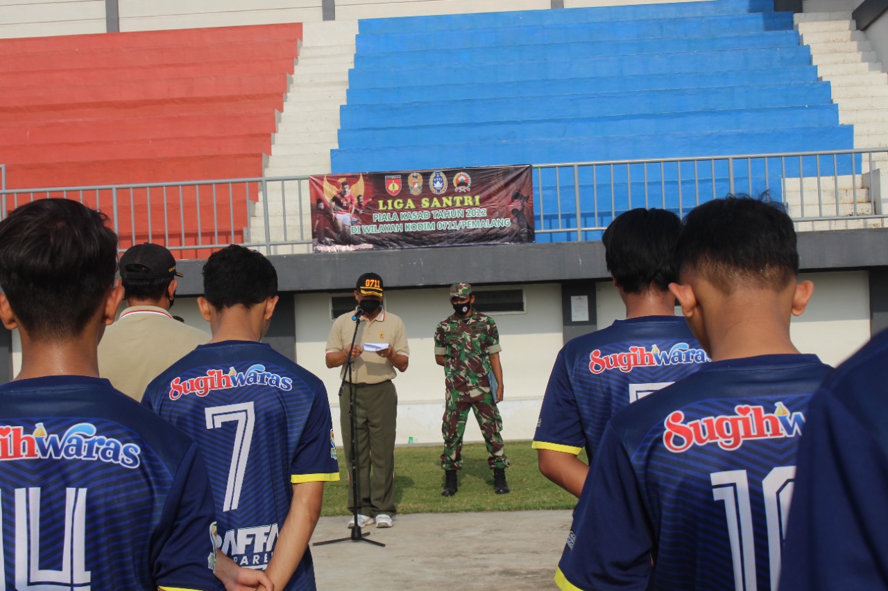 Kasdim Pemalang Buka Liga Santri Piala Kasad di Stadion Mochtar