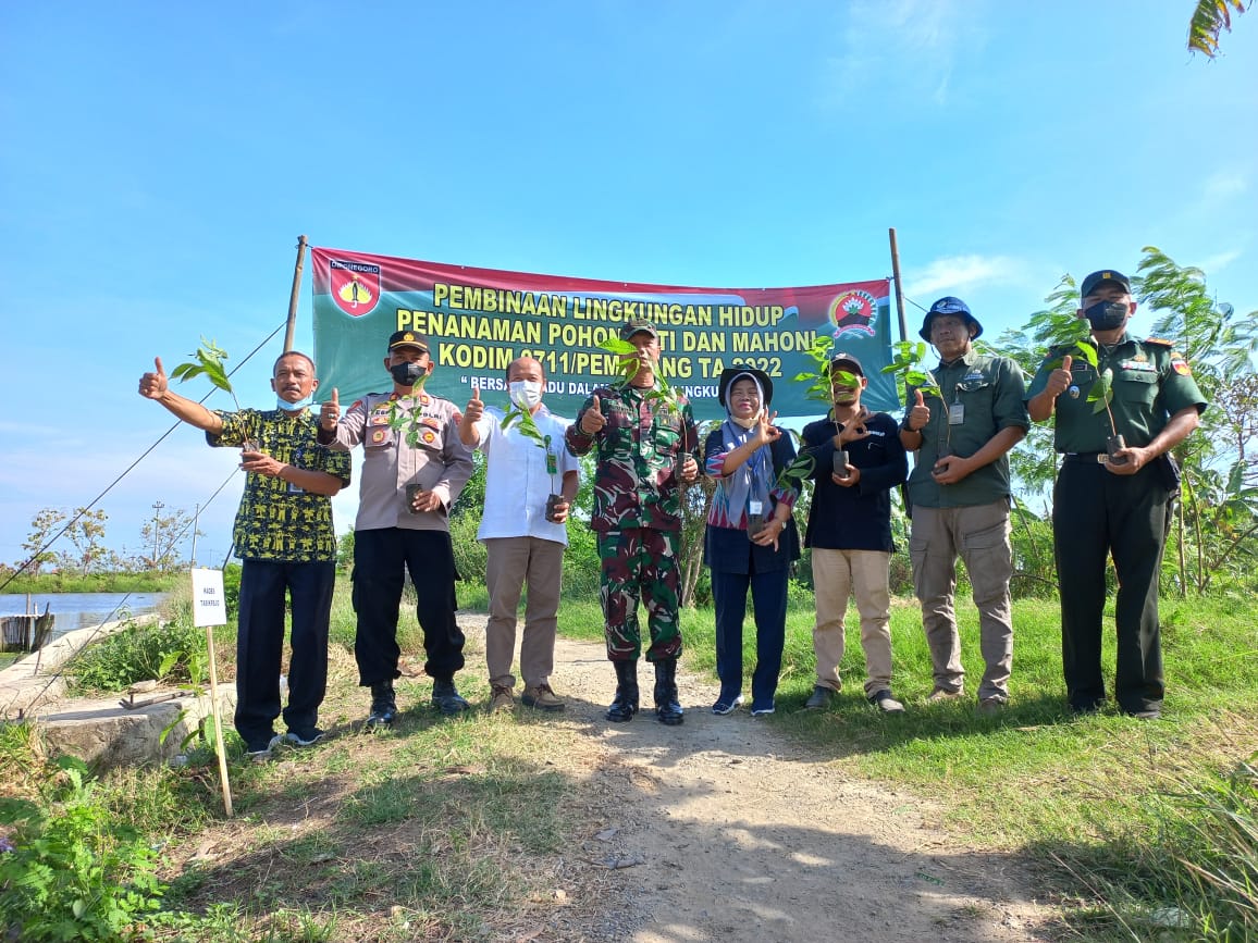 Kodim Pemalang Gelar Pembinaan Lingkungan Hidup TA. 2022, Dengan Penanaman Pohon.