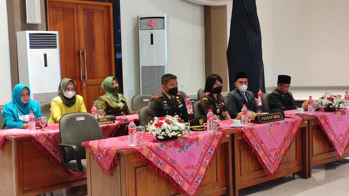 Dandim Pemalang Hadiri Rapat Paripurna DPRD Kabupaten Pemalang ; Dengan Acara Mendengarkan Pidato Kenegaraan Presiden Republik Indonesia Dalam Rangka Hari Ulang Tahun RI