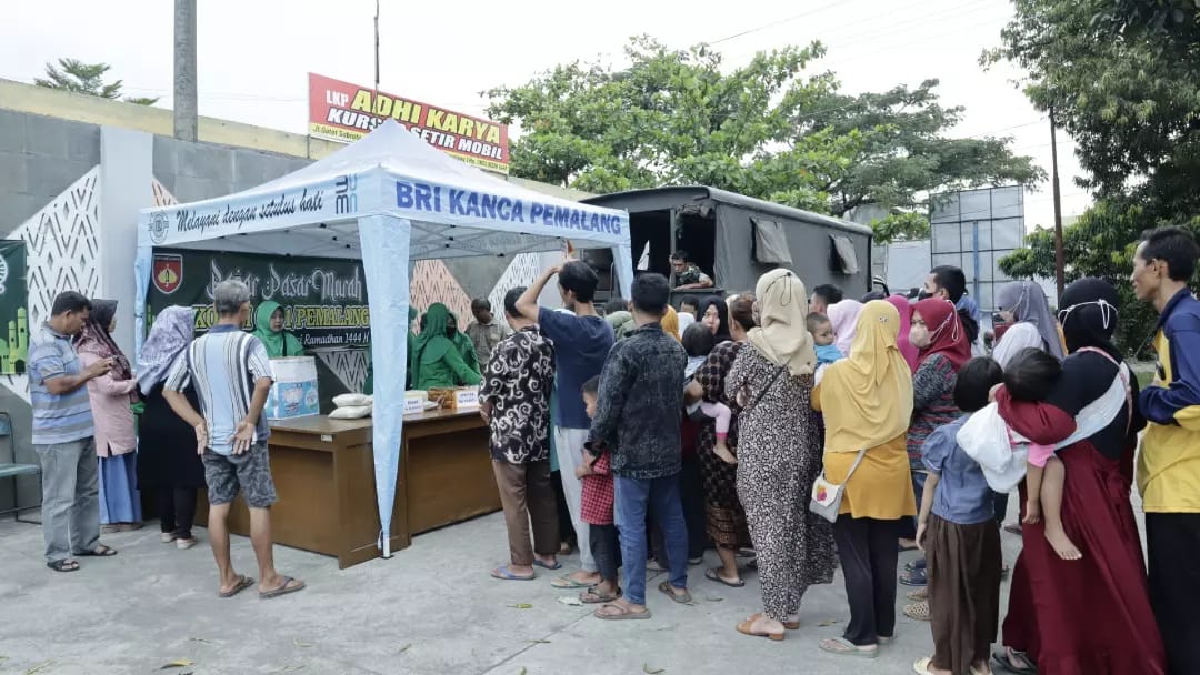 Jelang Lebaran 1444 H, Kodim Pemalang Bersama Persit KCK Cab. XXI Gelar Bazar Pasar Murah