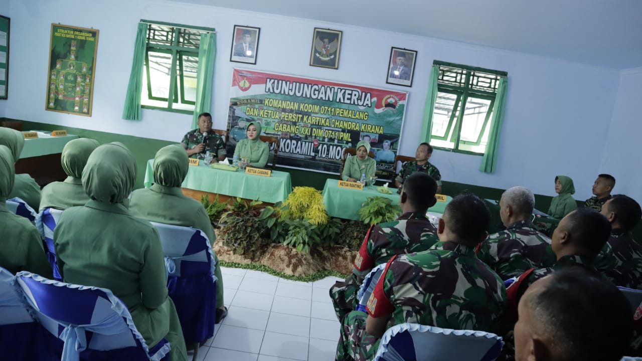 Kunjungi Koramil Jajaran, Dandim Pemalang Tekankan TNI Harus Dekat Dengan Rakyat