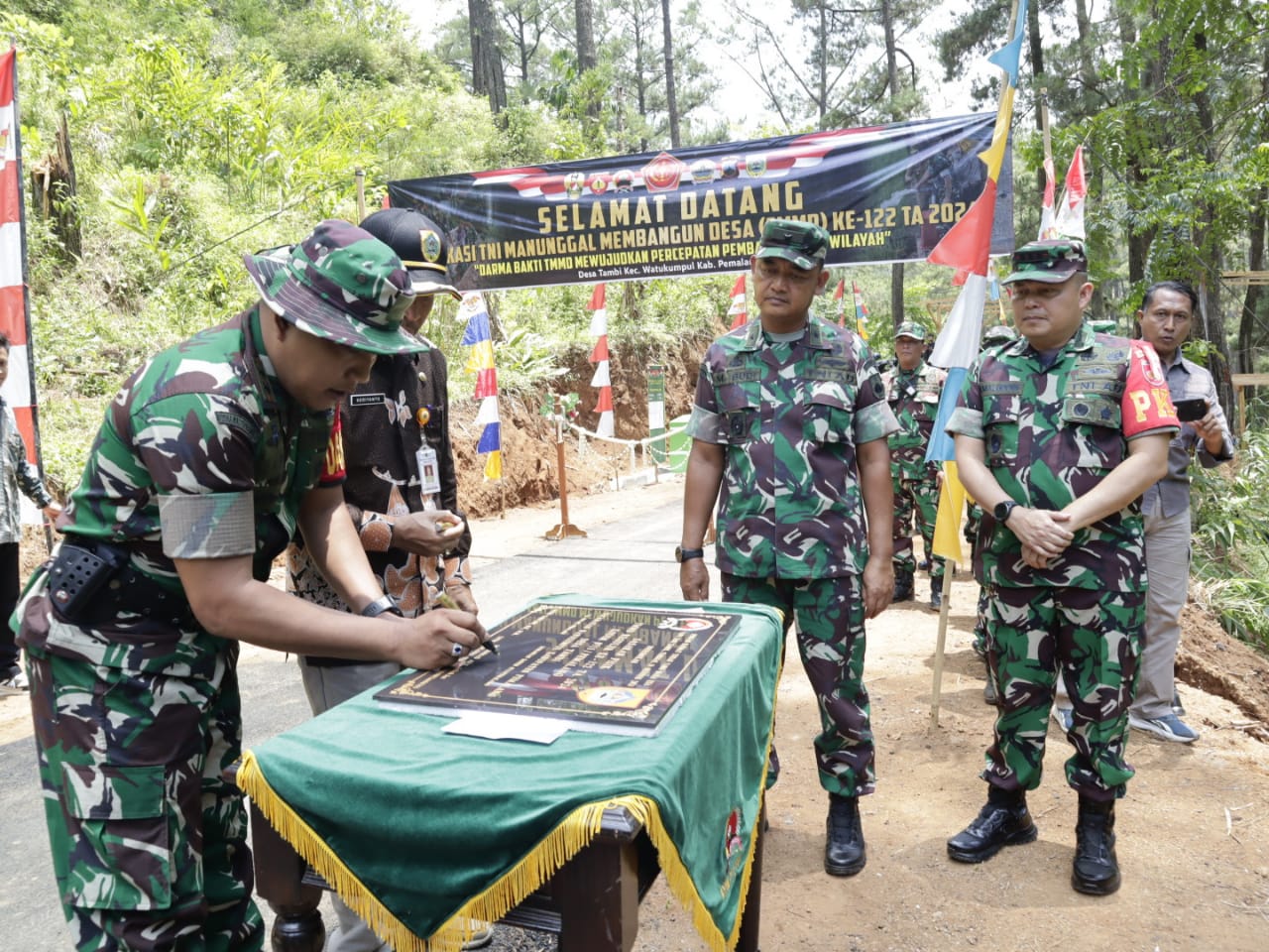 TMMD 122 Berakhir, Kasdam IV/Dip Bersama Danrem 071/Wk Saksikan Penyerahan Hasil TMMD 122 Kodim Pemalang