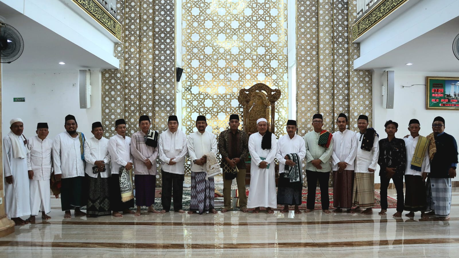 Dandim Pemalang Bersama Forkopimda Shalat Idul Adha 1446-H Tahun 2025 Di Masjid Agung Pemalang