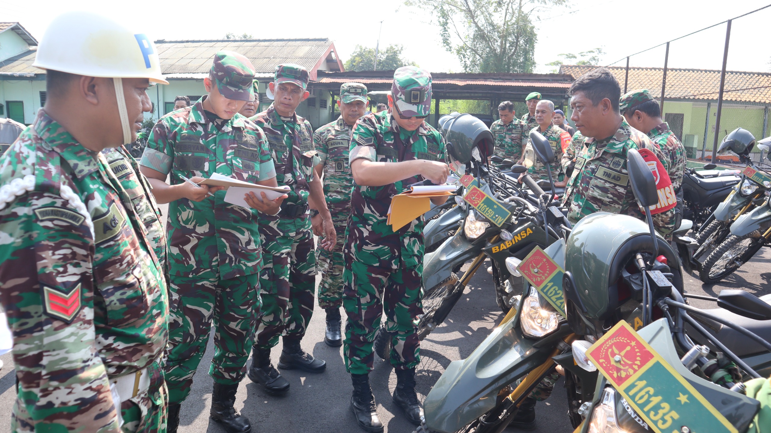 Pemeriksaan Materiil oleh Staf Logistik Kodam IV/Diponegoro di Makodim 0711/Pemalang
