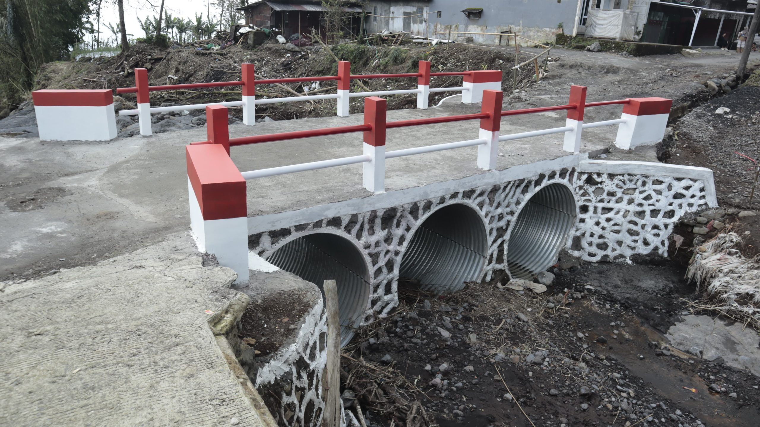 Jembatan Kali Penakir Rampung Dibangun, Warga Dukuh Sarangan Desa Penakir Sambut Gembira